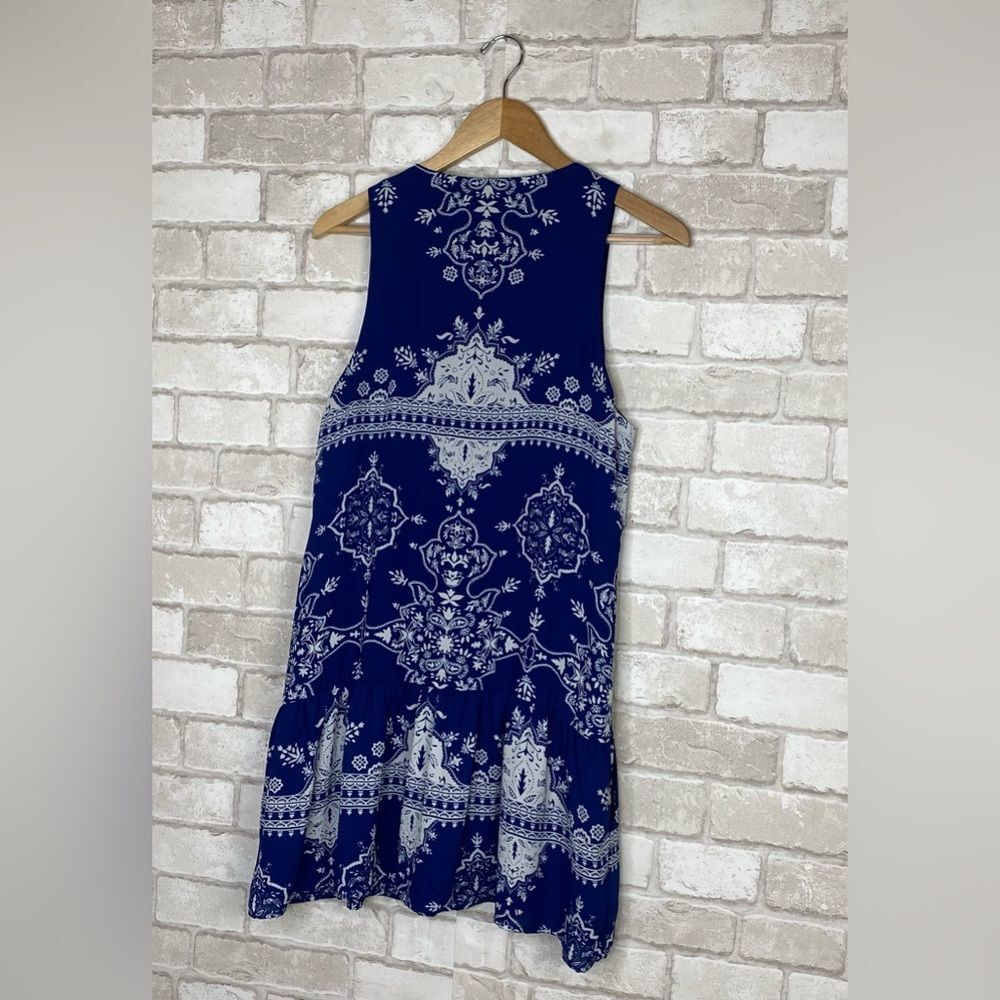 Lovers + Friends Blue & White Sleeveless Temple Dress Size M - Picture 11 of 16